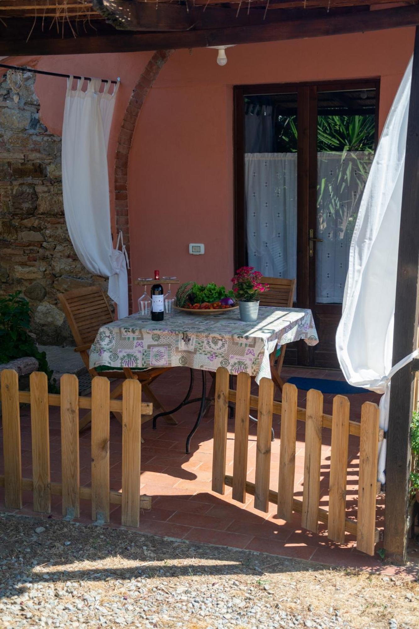 Agriturismo Colle Vento Suvereto Quarto foto